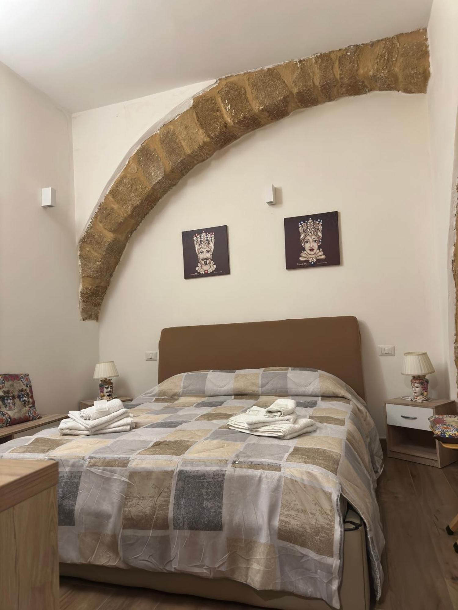 O Munti Rooms Agrigento Dış mekan fotoğraf